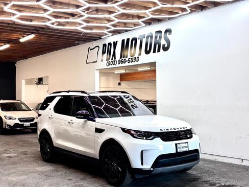 Used 2018 Land Rover Discovery HSE AWD/4WD image 1