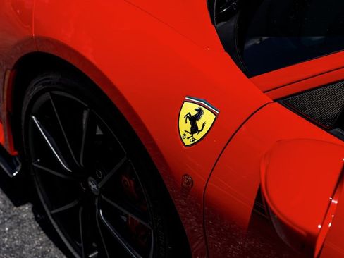 Used 2019 Ferrari 488 Pista Coupe RWD image 40
