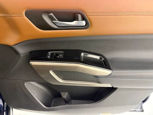 Used 2022 Nissan Pathfinder Platinum w/ Cargo Package image 43