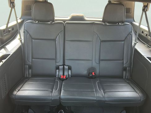 Used 2021 GMC Yukon XL Denali w/ Denali Premium Package RWD image 23