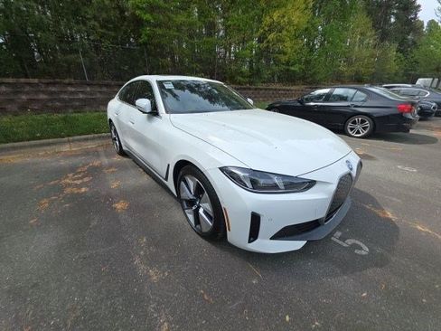 Used 2025 BMW i4 eDrive40 w/ Premium Package image 7