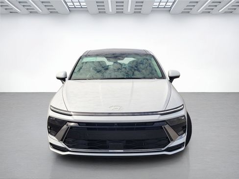 New 2026 Hyundai Sonata Limited FWD image 2