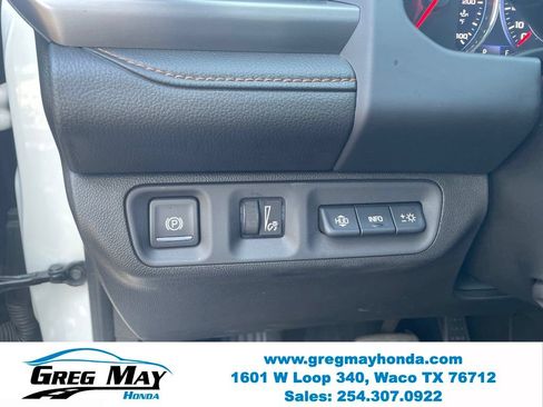 Used 2023 GMC Acadia AT4 w/ Technology Package AWD/4WD image 15