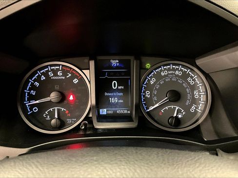 Used 2023 Toyota Tacoma TRD Off-Road w/ Technology Package AWD/4WD image 56