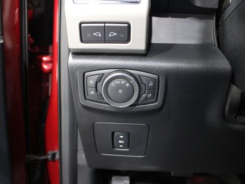 Used 2015 Ford F150 Lariat w/ Equipment Group 502A Luxury image 9