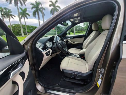 Used 2020 BMW X1 sDrive28i w/ Convenience Package FWD image 5