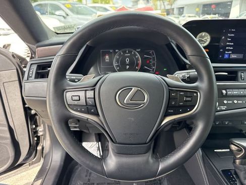 Certified 2025 Lexus ES 350 w/ Premium Package FWD image 14