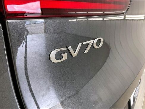 New 2026 Genesis GV70 2.5T Select image 18