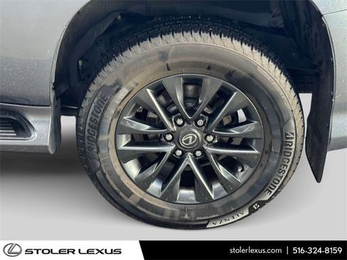 Used 2021 Lexus GX 460 Premium w/ Premium Package image 11