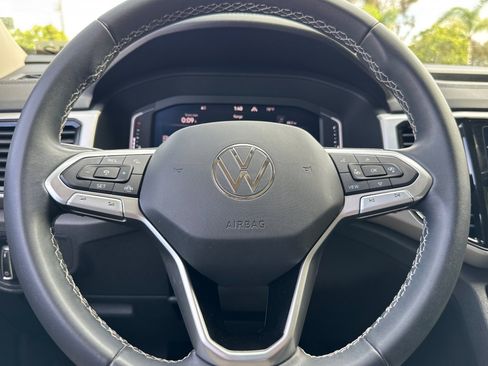 Used 2023 Volkswagen Atlas SE w/ Panoramic Sunroof Package image 24