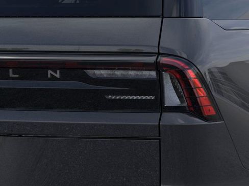 New 2025 Lincoln Navigator Reserve w/ Jet Appearance Package AWD/4WD image 21