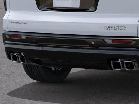 New 2026 Chevrolet Traverse High Country FWD image 14