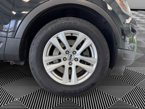 Used 2019 Ford Explorer XLT w/ Equipment Group 201A AWD/4WD image 10