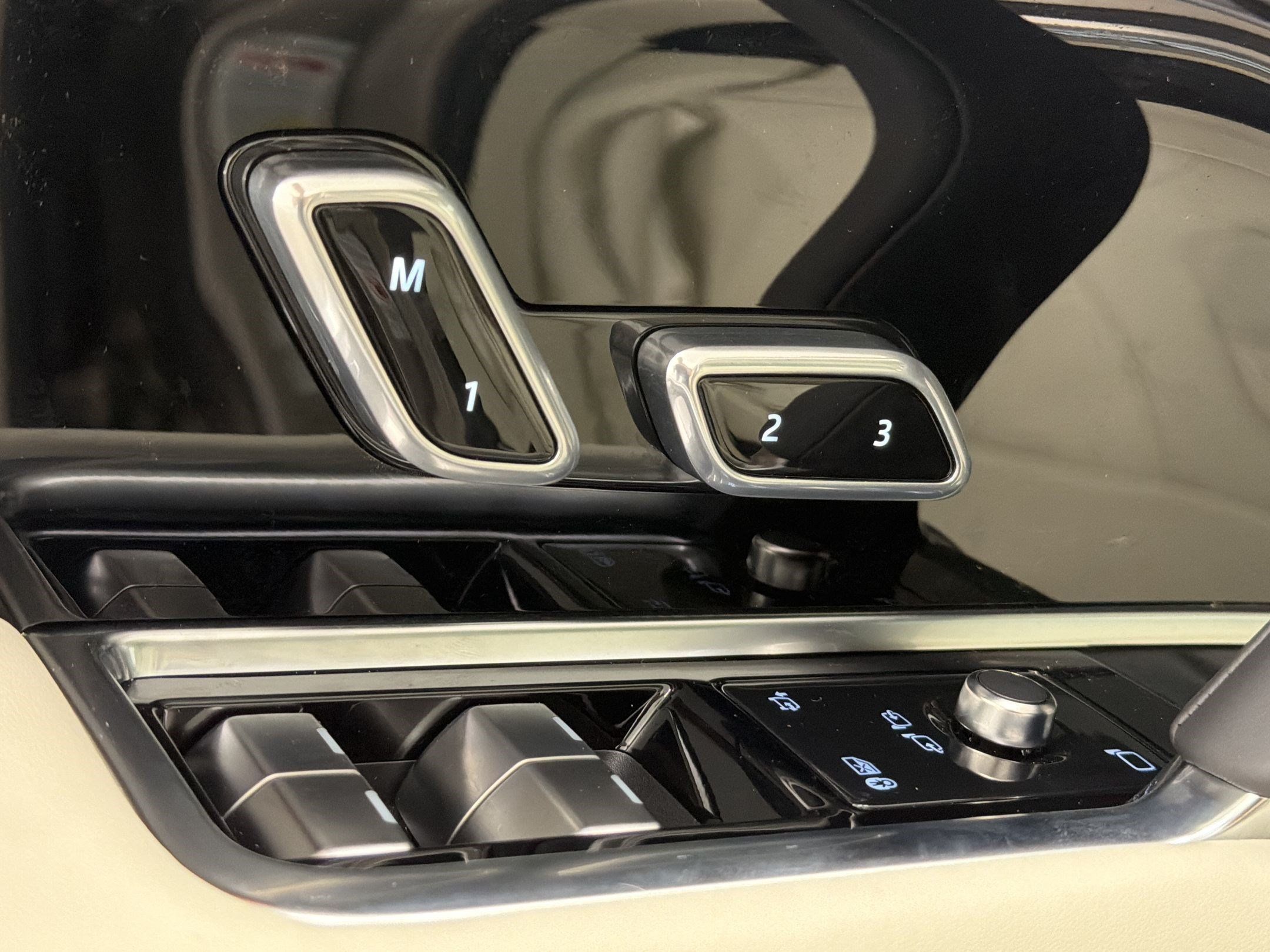 New 2026 Land Rover Range Rover SE AWD/4WD image 29