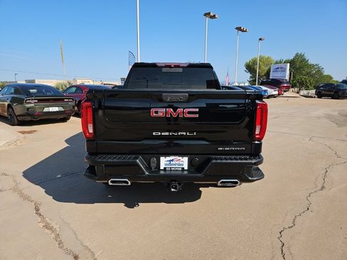 Used 2019 GMC Sierra 1500 Denali w/ Denali Ultimate Package AWD/4WD image 3