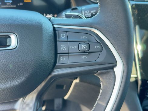 New 2025 Jeep Grand Cherokee L Laredo w/ Luxury Tech Group I image 29