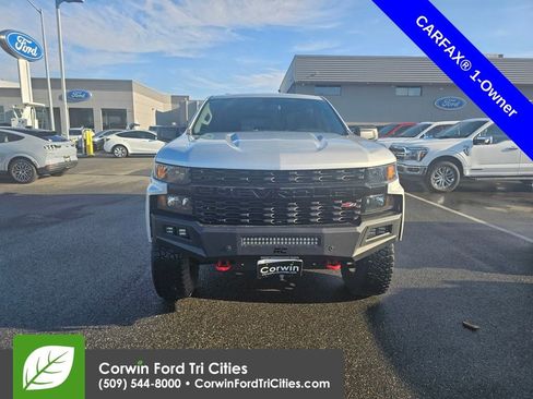 Used 2020 Chevrolet Silverado 1500 Custom Trail Boss w/ Custom Convenience Package image 2