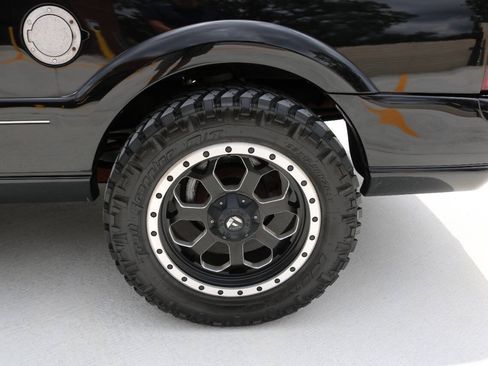 Used 2002 Lincoln Blackwood RWD image 42