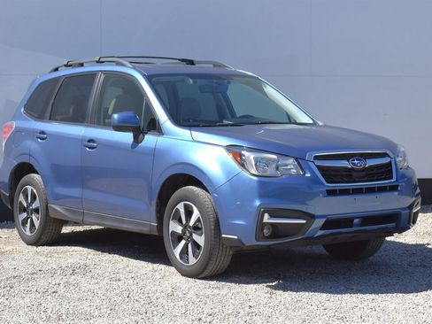 Used 2017 Subaru Forester 2.5i Premium image 1