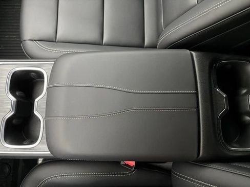 New 2026 GMC Acadia Elevation w/ Elevation Premium Package FWD image 31