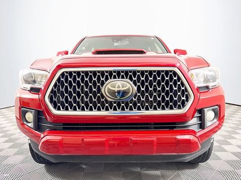 Used 2019 Toyota Tacoma TRD Sport RWD image 11