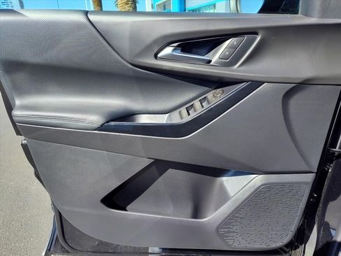 New 2026 Chevrolet Equinox LT w/ Midnight Edition FWD image 9