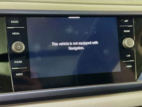 Used 2022 Volkswagen Taos SE image 11