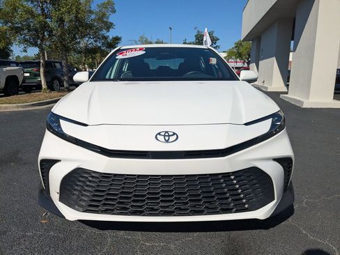 Certified 2025 Toyota Camry SE FWD image 11