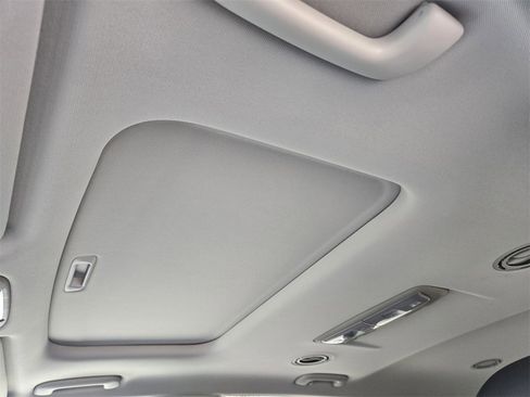 New 2025 Kia Telluride S image 18