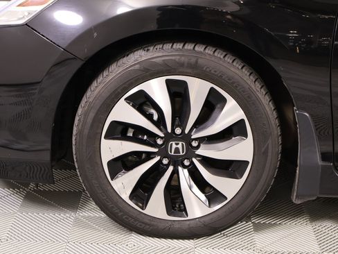 Used 2017 Honda Accord Touring image 19