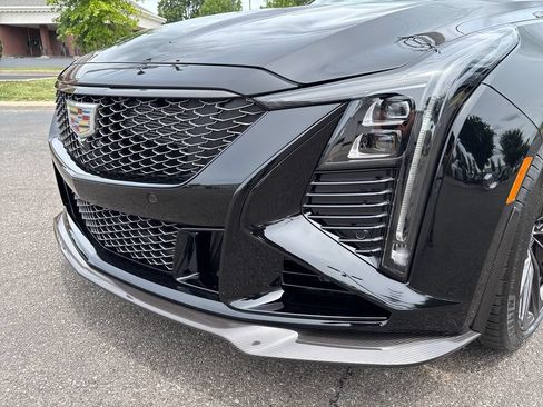 New 2026 Cadillac CT5 V Blackwing w/ Carbon Fiber 2 Package RWD image 13