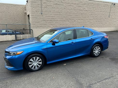 Used 2020 Toyota Camry LE w/ Fleet Convenience Package image 8