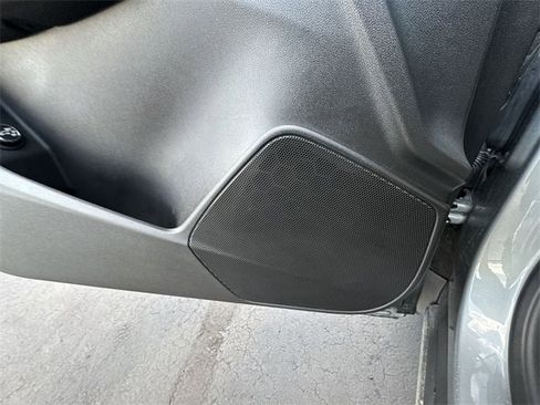 Used 2025 Cadillac XT4 Premium Luxury image 25