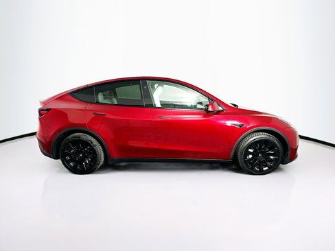 Used 2024 Tesla Model Y Long Range image 10
