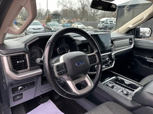 Used 2022 Ford Expedition XLT image 26