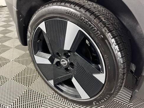 Used 2025 Nissan Kicks SR FWD image 17