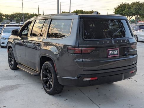 Used 2022 Jeep Wagoneer Series II RWD image 7