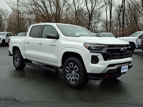 Used 2025 Chevrolet Colorado Z71 image 1
