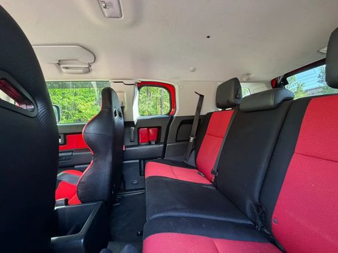 Used 2012 Toyota FJ Cruiser 4WD w/ Trail Teams Special Edition image 16