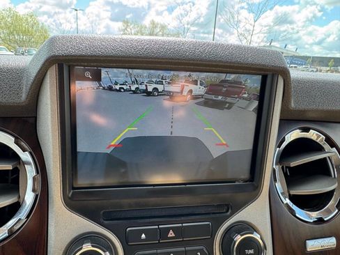 Used 2015 Ford F350 Lariat w/ Lariat Interior Package AWD/4WD image 24