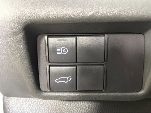 Used 2022 Toyota Highlander XLE image 41