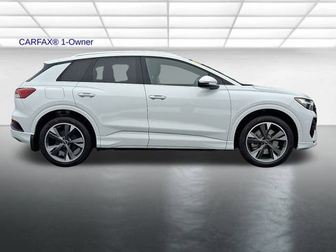 Used 2022 Audi Q4 e-tron Premium Plus image 8