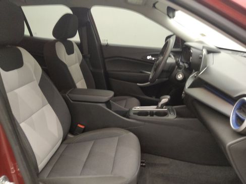 Used 2024 Chevrolet Trax LS w/ LS Convenience Package image 21