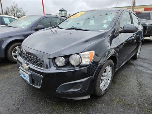 Used 2014 Chevrolet Sonic LT image 5