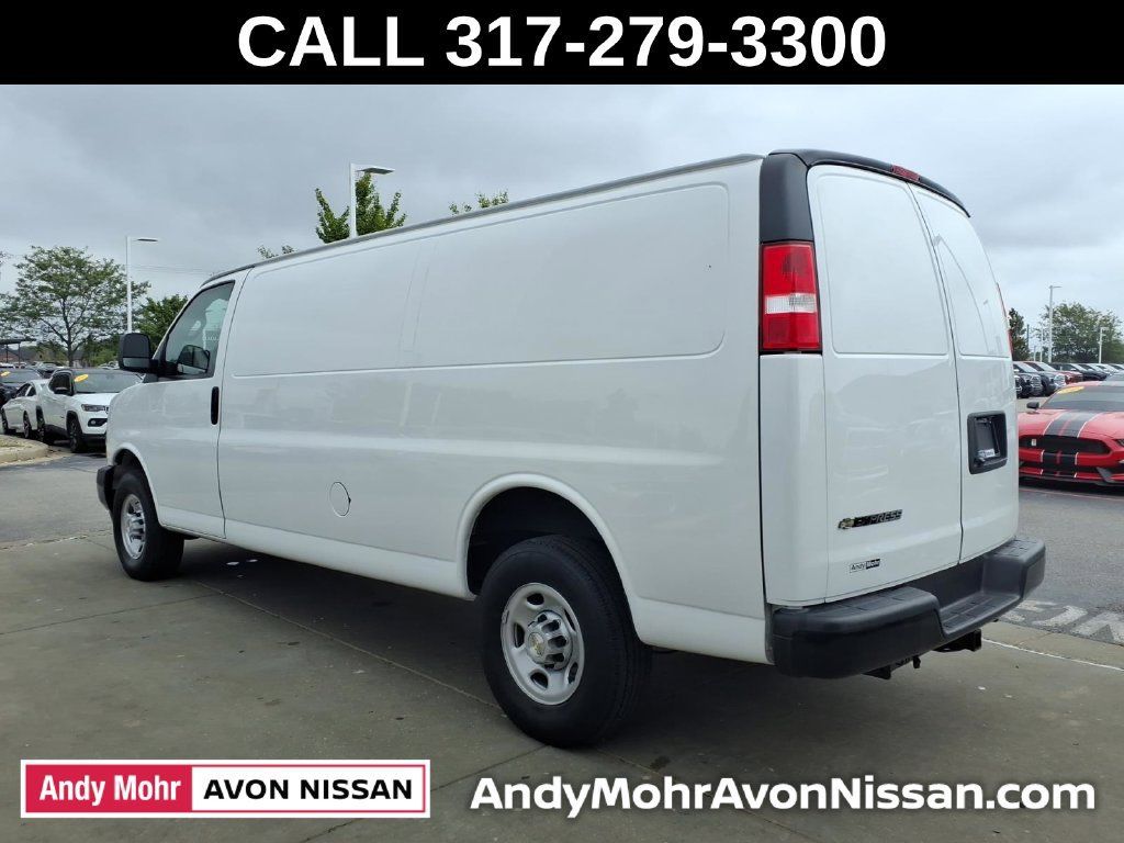 Used 2022 Chevrolet Express 3500 Extended w/ Driver Convenience Package RWD image 6