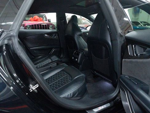 Used 2016 Audi RS 7 Prestige w/ Carbon-Optic Package image 31