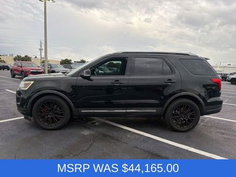 Used 2018 Ford Explorer XLT w/ Equipment Group 202A FWD image 3