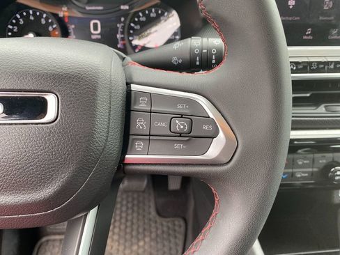 Used 2024 Jeep Compass Trailhawk image 17