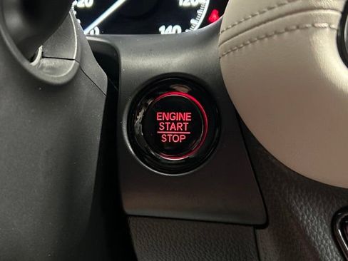 Certified 2026 Honda HR-V LX image 29
