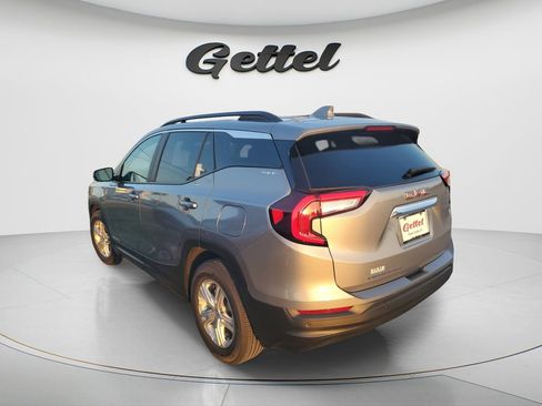 Used 2023 GMC Terrain SLE w/ Driver Convenience Package FWD image 5
